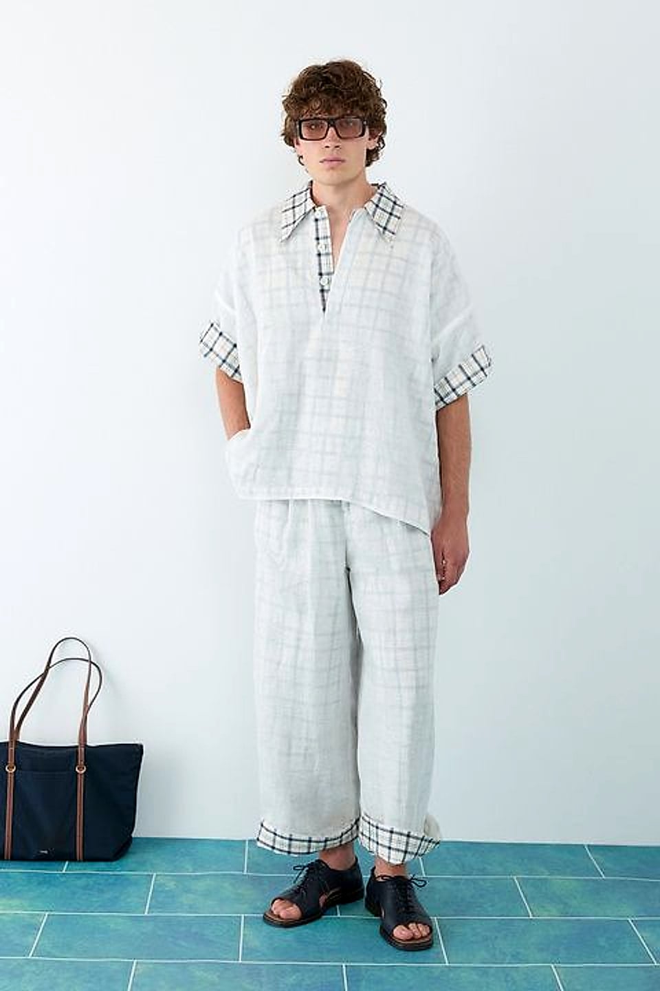 Ekose Kamp Yaka Gömlek, Beyaz / Siyah Izgara — YEG Textile